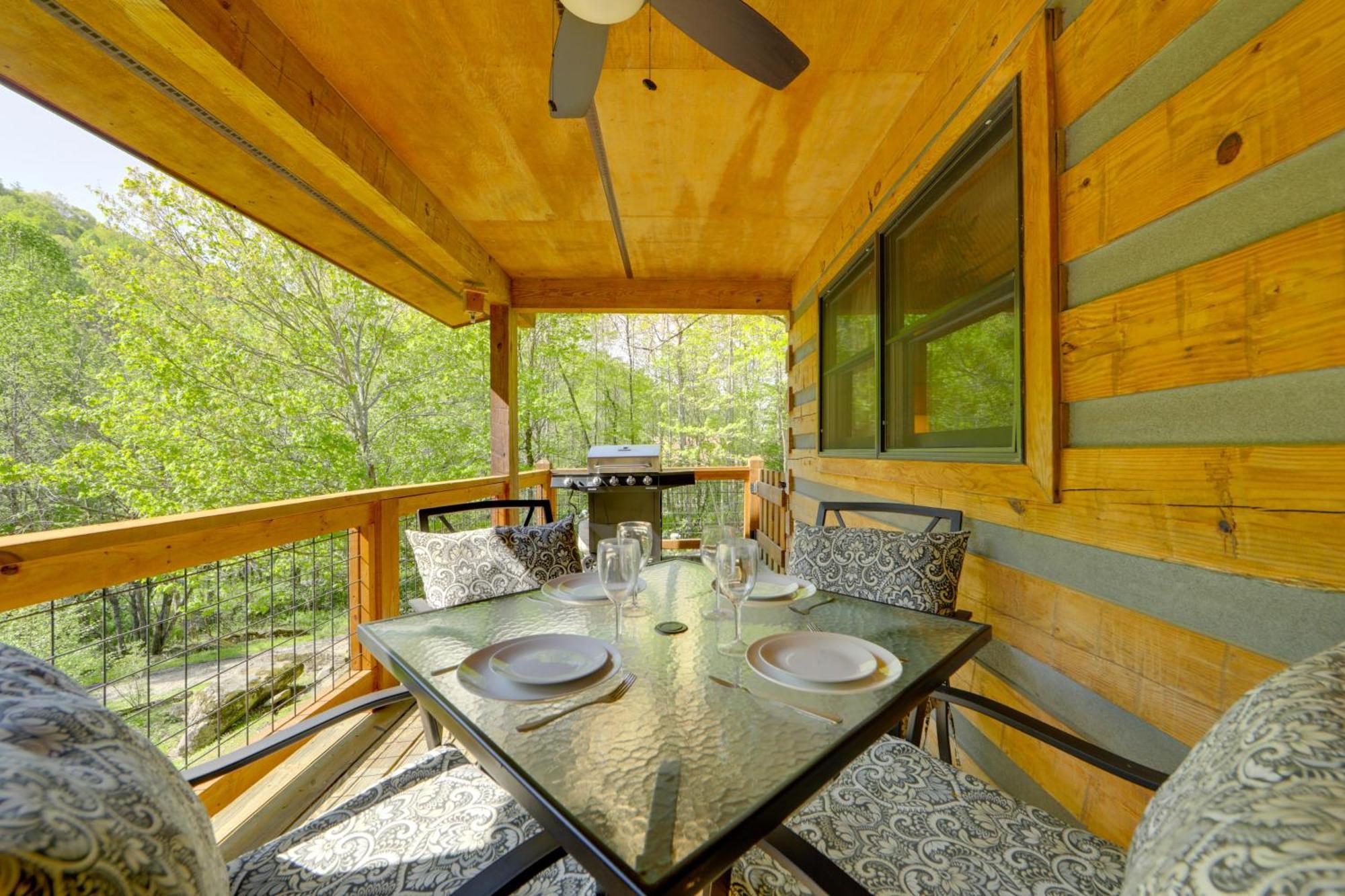 North Carolina Cabin - Hot Tub, Near Coopers Creek Брайсон-Сити Экстерьер фото