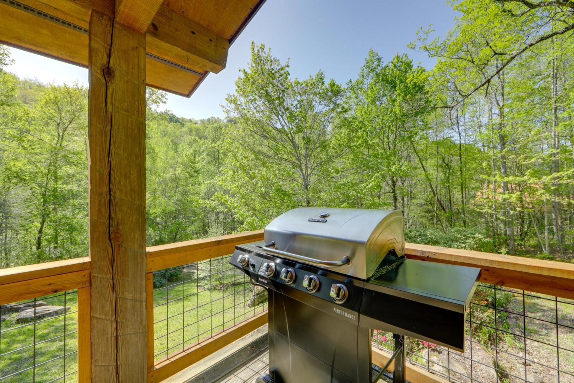 North Carolina Cabin - Hot Tub, Near Coopers Creek Брайсон-Сити Экстерьер фото